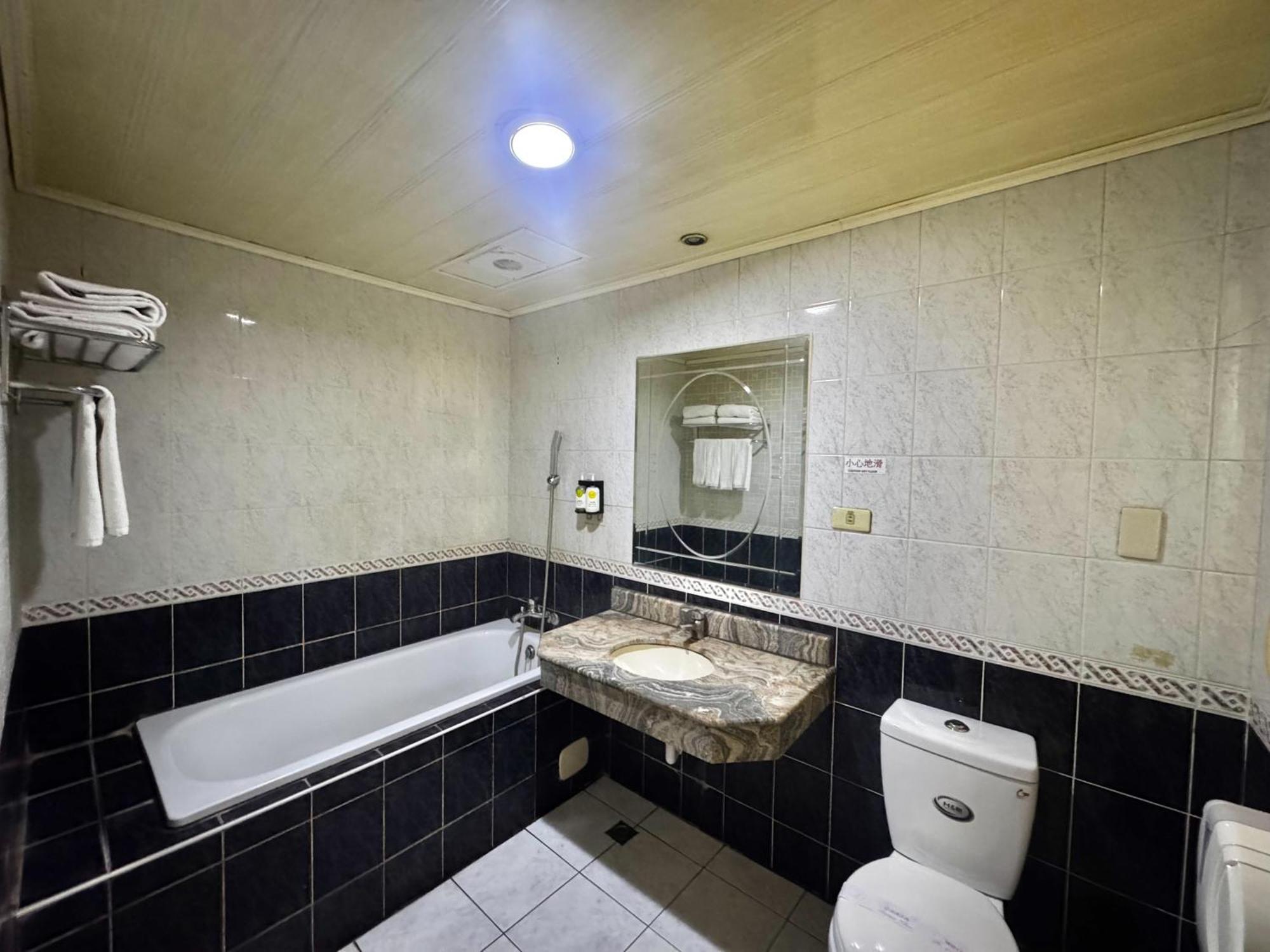 I Live Motel Kaohsiung Zewnętrze zdjęcie